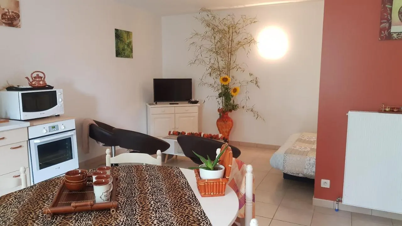 Holiday home Gites De Madame Escazeaux
